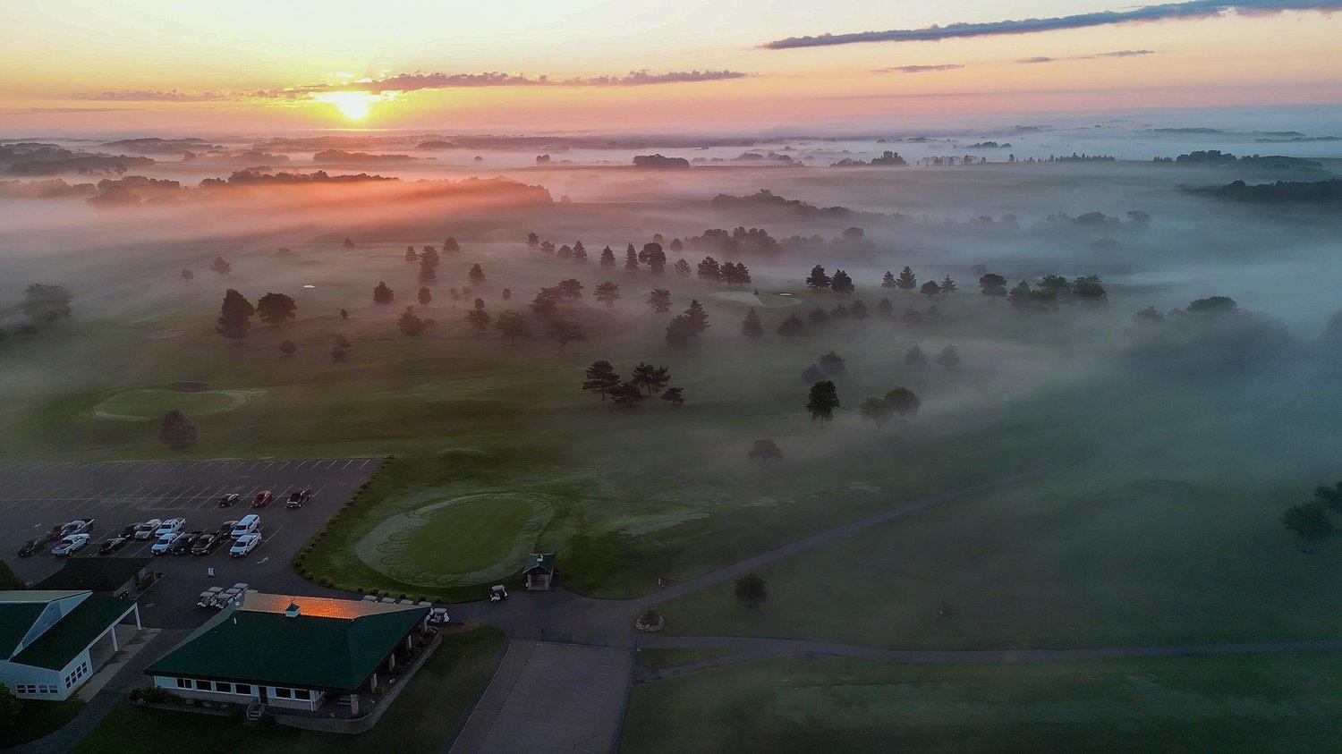 Albion Ridges Golf Club slide 3 of 3