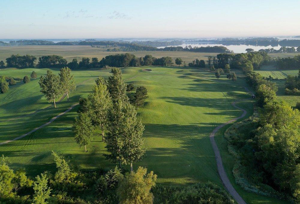 Albion Ridges Golf Club slide 1 of 3